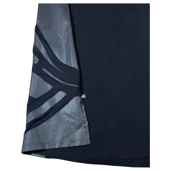 Rock Republic Star Wars Black Darth Vader Beaded Sleeveless Top Size Large - Picture 8 of 9